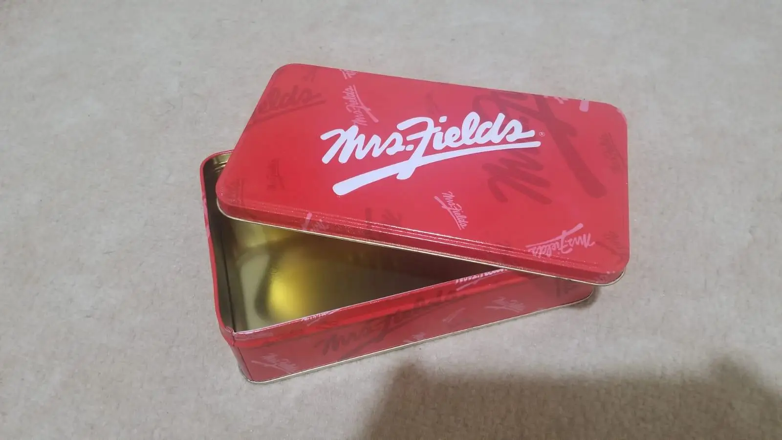 احدى صور الاعلان