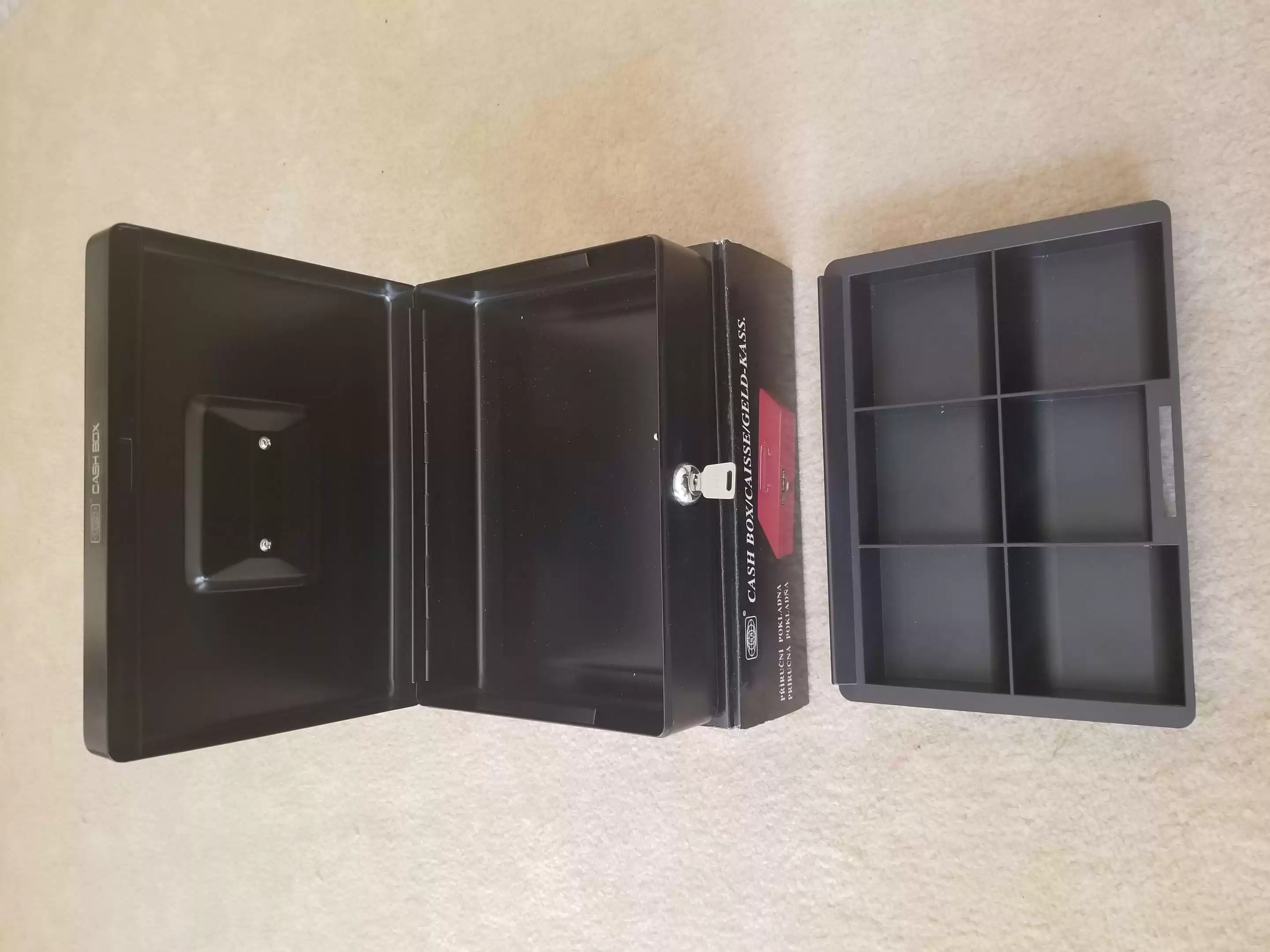 احدى صور الاعلان